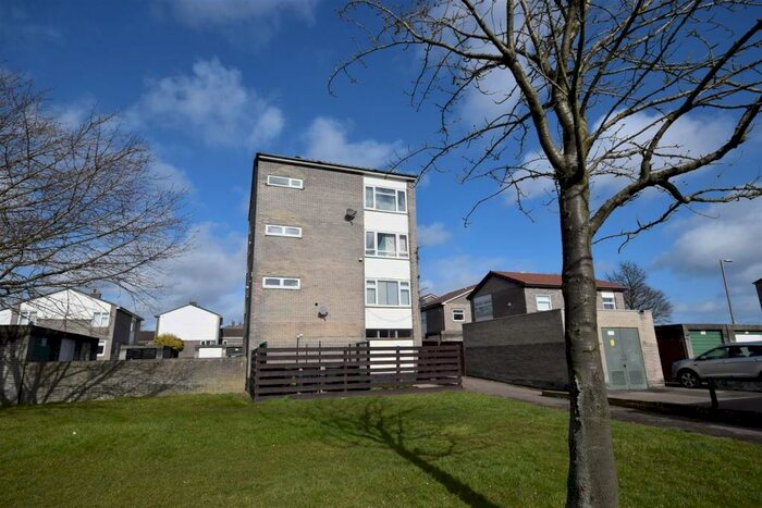 2 Bedroom Flat To Rent In Skerne Close, Peterlee, County Durham, SR8