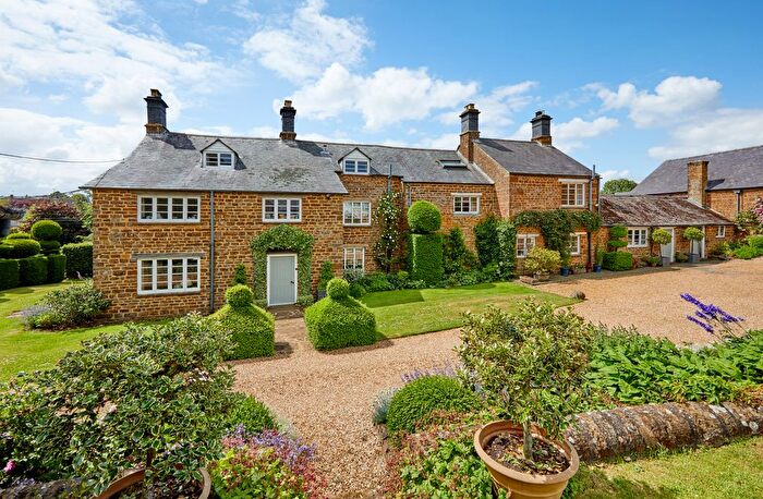 6 Bedroom Detached House For Sale In Upper Wardington, Upper Wardington, OX17