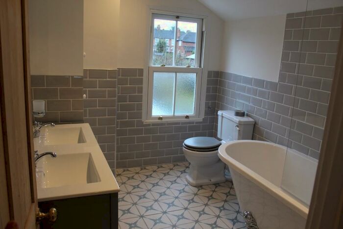 2 Bedroom End Of Terrace House To Rent In Coronation Villas, Aylesbury, Buckinghamshire, HP21