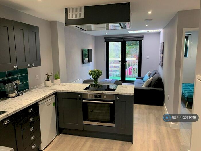 2 Bedroom Flat To Rent In St Albans, Herts, AL1