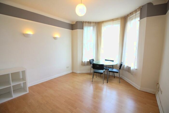 2 Bedroom Flat To Rent In George Court, Newport Road, CF24