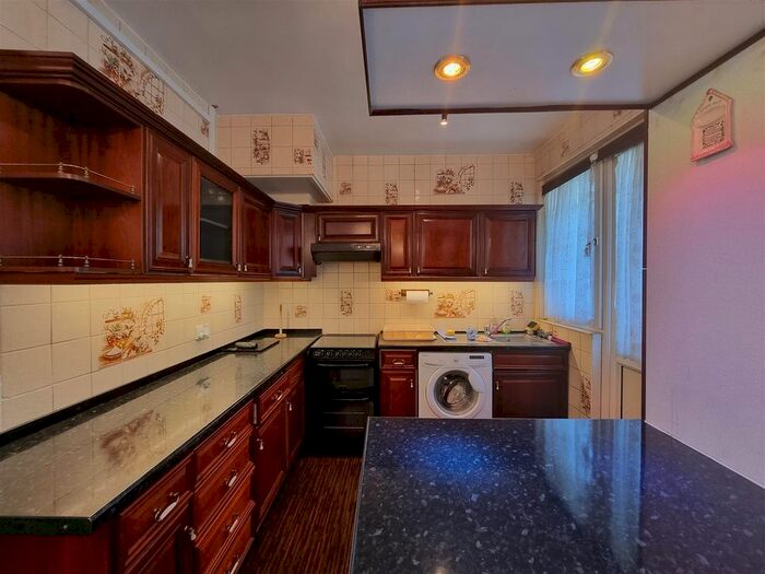 3 Bedroom Terraced House To Rent In Norman Avenue, Wood Green, London, N22