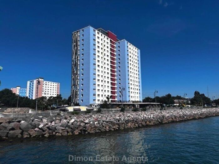 2 Bedroom Flat For Sale In Harbour Tower, Gosport, PO12