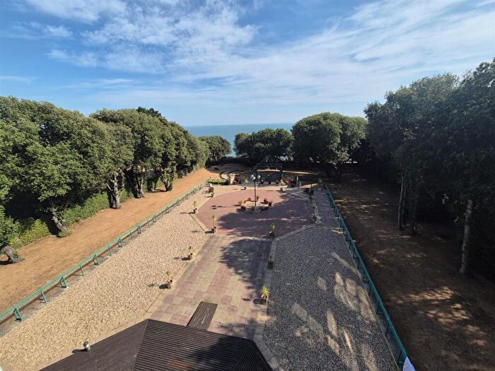 2 Bedroom Flat To Rent In Stunning Balcony Apartment With Sea Views, BH1