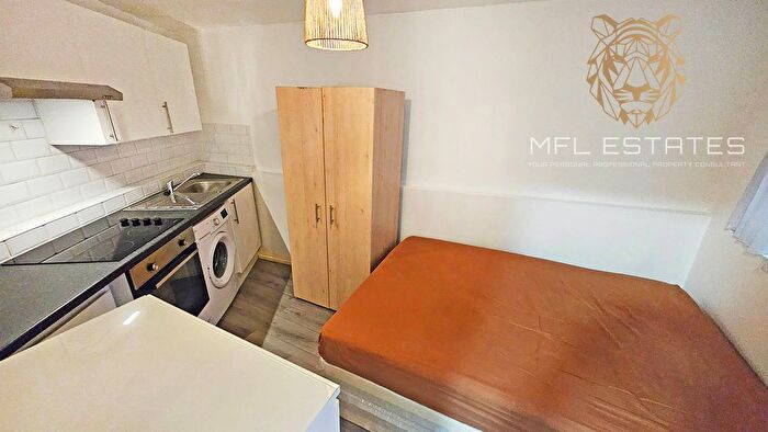 Studio To Rent In Lee High Road, London, SE13