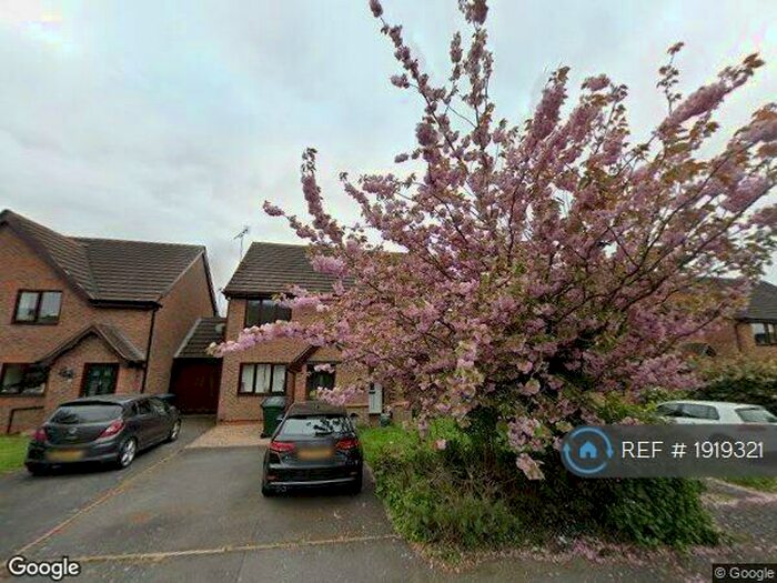 2 Bedroom Semi-Detached House To Rent In Lindale Close, Gamston, Nottingham, NG2