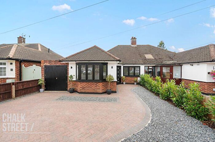 3 Bedroom Semi-Detached Bungalow For Sale In Dunmow Gardens, West Horndon, Brentwood, CM13