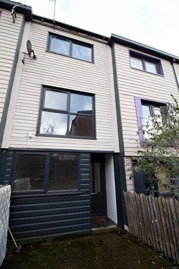 3 Bedroom Terraced House To Rent In West Walk, Nottingham, NG2