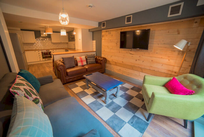 7 Bedroom Flat To Rent In Apartment, Mary Morris House, Shire Oak Road, LS6