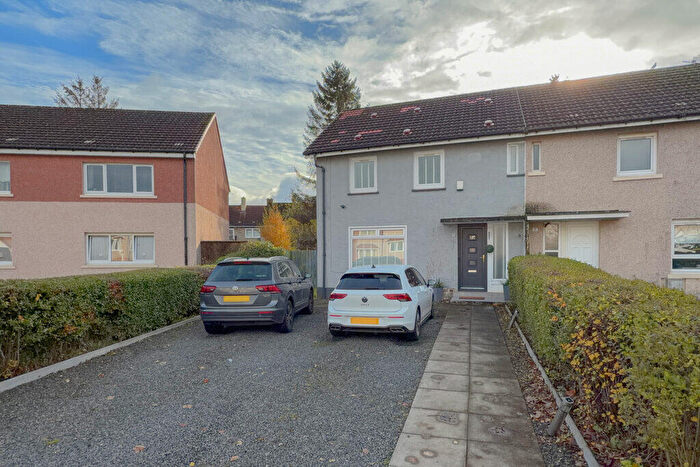 2 Bedroom Terraced House For Sale In Halbeath Avenue, Glasgow, G15