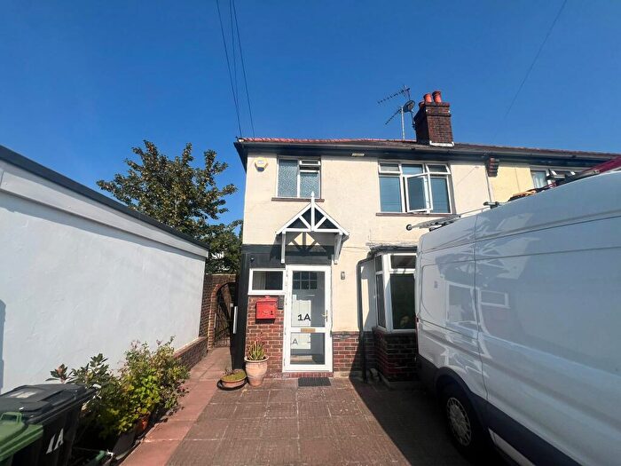 2 Bedroom Maisonette To Rent In Chase End, Epsom, KT19