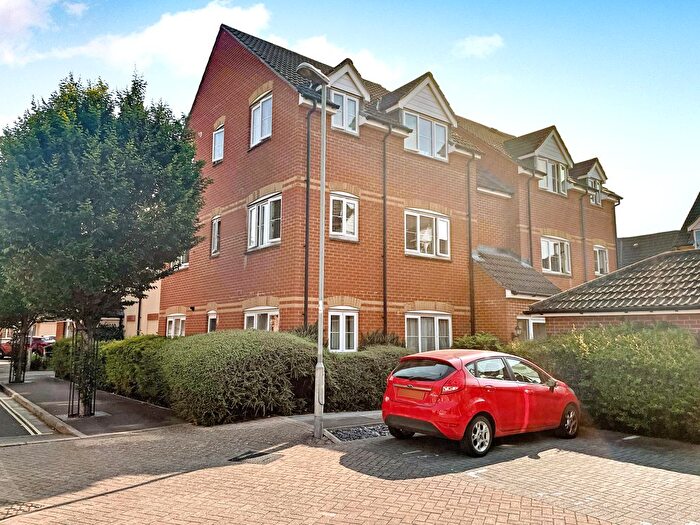 2 Bedroom Flat To Rent In Pollards Way, Taunton, TA1