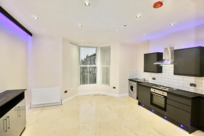 1 Bedroom House To Rent In Ashwood Terrace, Leeds, LS6