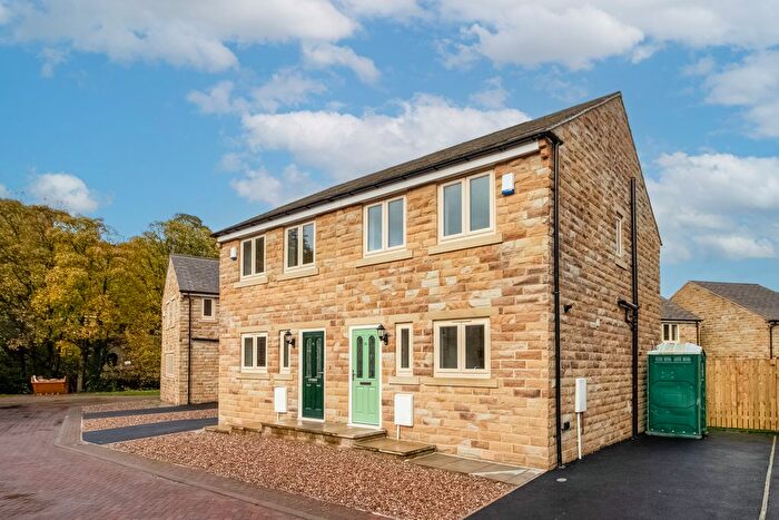 3 Bedroom Semi-Detached House To Rent In Perseverance Place, Holmfirth, HD9