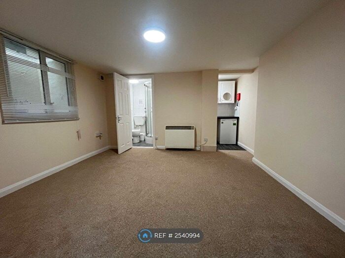 Studio To Rent In Wheeler Street, Penenden Heath, Maidstone, ME14