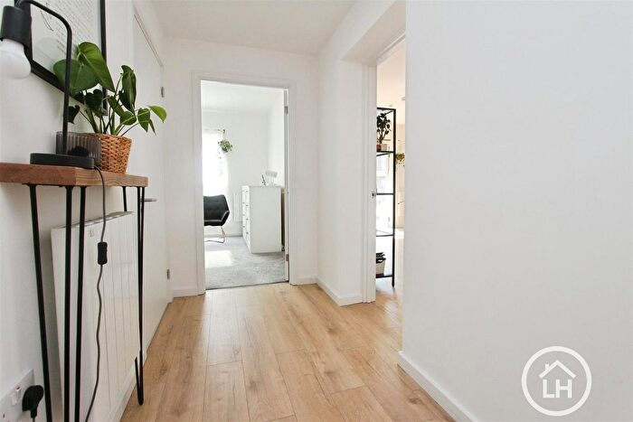 1 Bedroom Flat To Rent In Khartoum Walk, Chatham, ME4