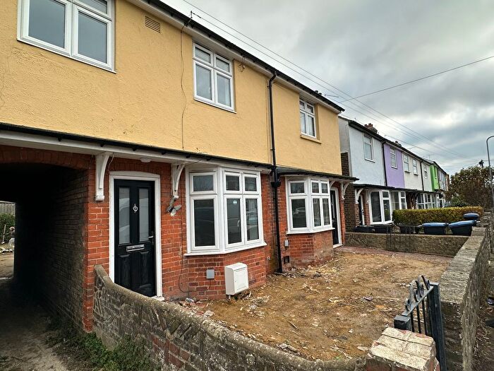 3 Bedroom End Of Terrace House To Rent In Northdown Road, Broadstairs, CT10