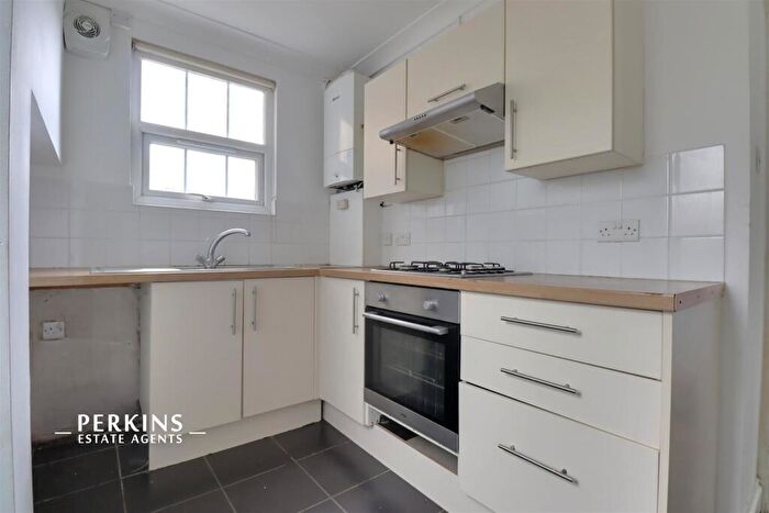 2 Bedroom Maisonette For Sale In Harrow, HA2