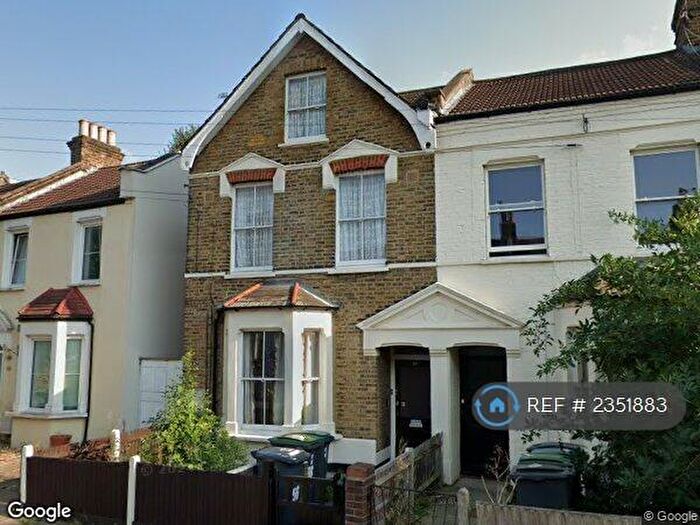 3 Bedroom Maisonette To Rent In Grove Park Road, London, N15