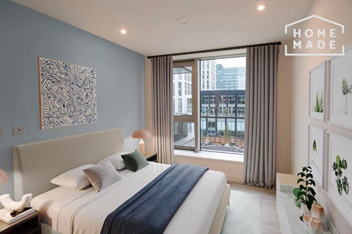 3 Bedroom Flat To Rent In Coppermaker Square, Stratford, E20