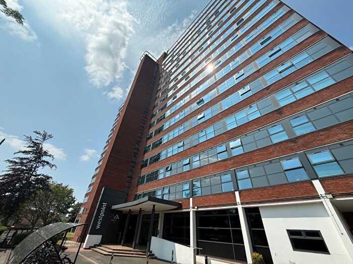1 Bedroom Flat To Rent In Chester Road, Manchester, M16