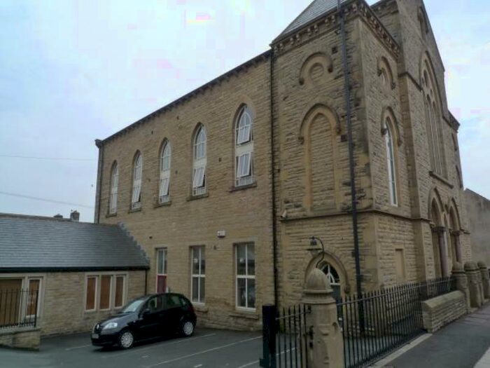 2 Bedroom Flat To Rent In Thorncliffe House, Thorncliffe Street, Lindley, Huddersfield, HD3