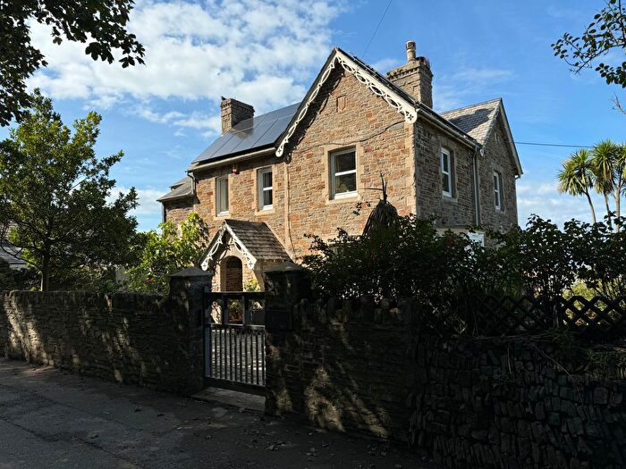 4 Bedroom Detached House To Rent In Tadworthy Road, Bideford, EX39