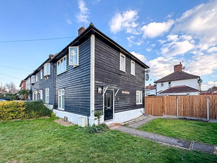 3 Bedroom End Of Terrace House To Rent In Watling Avenue, Edgware, HA8