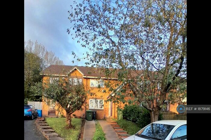 2 Bedroom Terraced House To Rent In Magpie Lane, Oldham, OL4