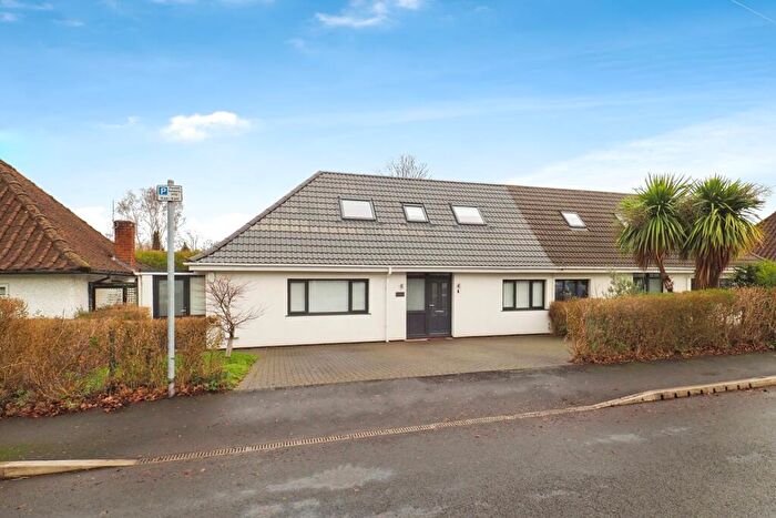 4 Bedroom Semi Detached House For Sale In Dorket Drive, Wollaton, Nottingham, NG8