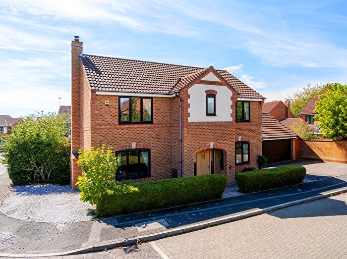 4 Bedroom Detached House For Sale In Novello Croft, Old Farm Park, Milton Keynes, MK7