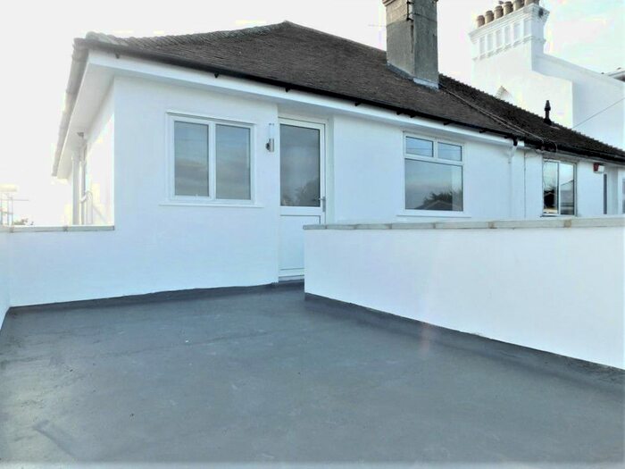 2 Bedroom Flat To Rent In Alfred Road, Birchington, CT7