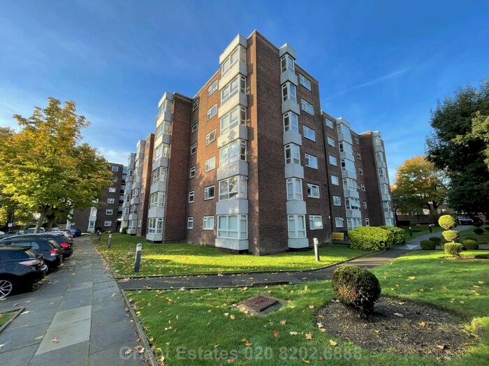 1 Bedroom Flat To Rent In Brampton Grove, Copthall, NW4