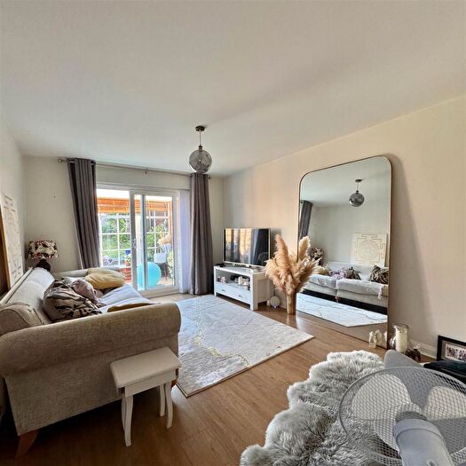 3 Bedroom House To Rent In Trapstyle Road, SG12