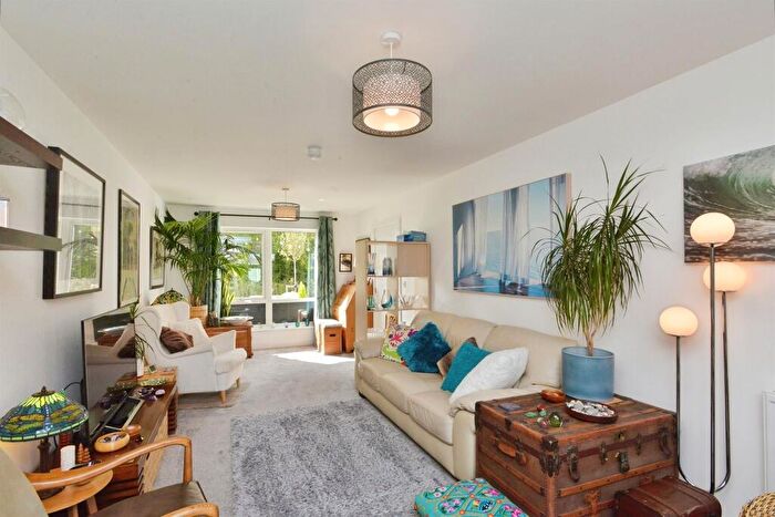 4 Bedroom Detached House For Sale In Montgomery Way, Glebe Farm, Milton Keynes, MK17