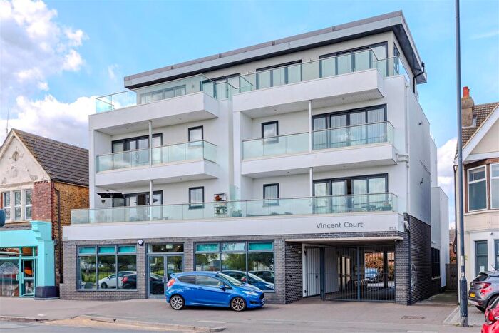 2 Bedroom Flat To Rent In Vincent Court, London Road, Westcliff, SS0