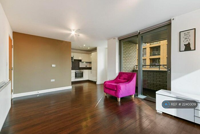 2 Bedroom Flat To Rent In Venice Corte, London, SE13