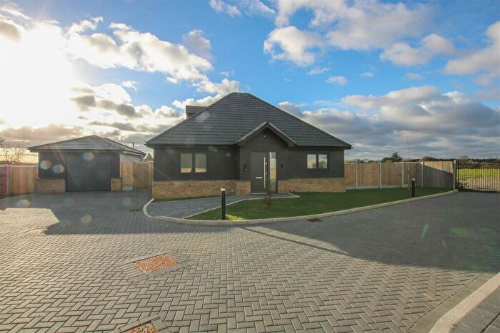 3 Bedroom House For Sale In Ockendon Road, North Ockendon, Upminster, RM14
