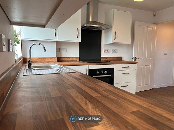 3 Bedroom Terraced House To Rent In Psalters Lane, Rotherham, S61