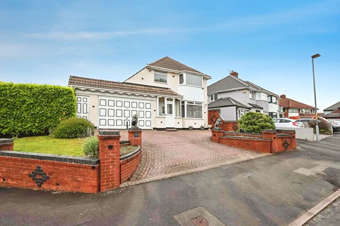 3 Bedroom Semi-Detached House For Sale In Fir Tree Close, Birmingham, West Midlands, B44