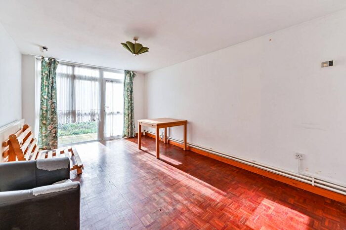 1 Bedroom Flat To Rent In Caledonian Road, Caledonian Road, London, N7