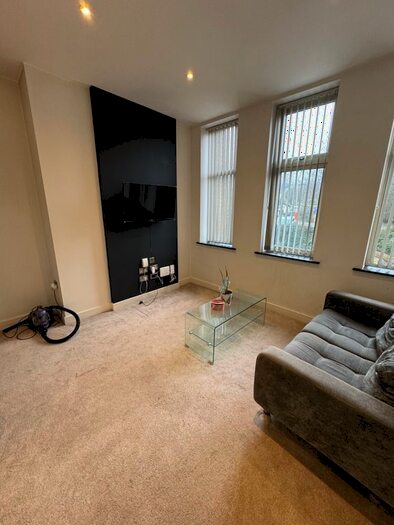 1 Bedroom Flat To Rent In New Augustus Street, Bradford, BD1
