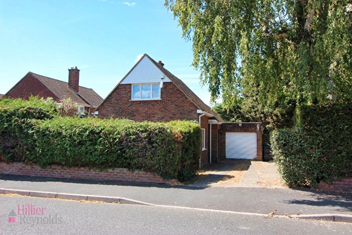 2 Bedroom Detached House For Sale In Annetts Hall, Borough Green, TN15