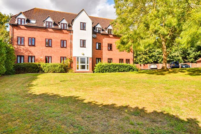 2 Bedroom Flat To Rent In Mill Court, Braintree, CM7