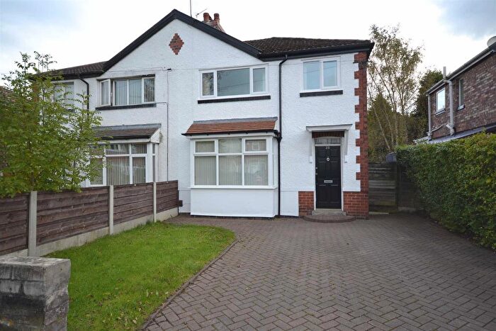 3 Bedroom Semi Detached House To Rent In Windsor Avenue, Whitefield, Manchester, M45