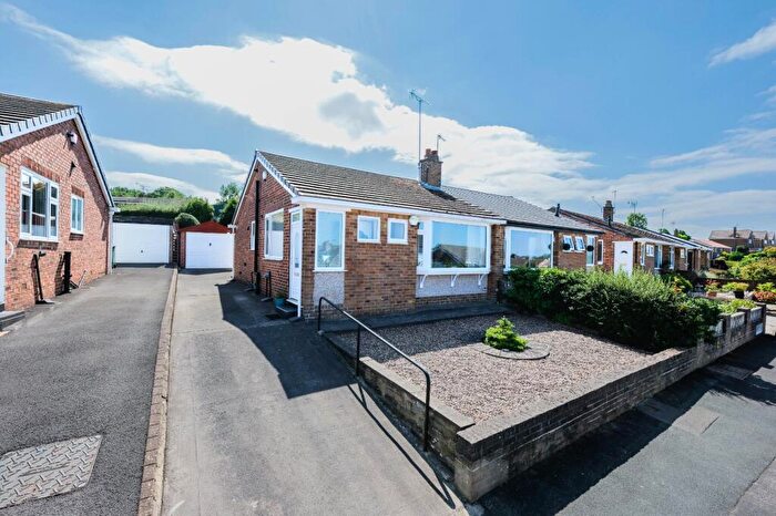 2 Bedroom Bungalow For Sale In Kirkwood View, Leeds, West Yorkshire, LS16