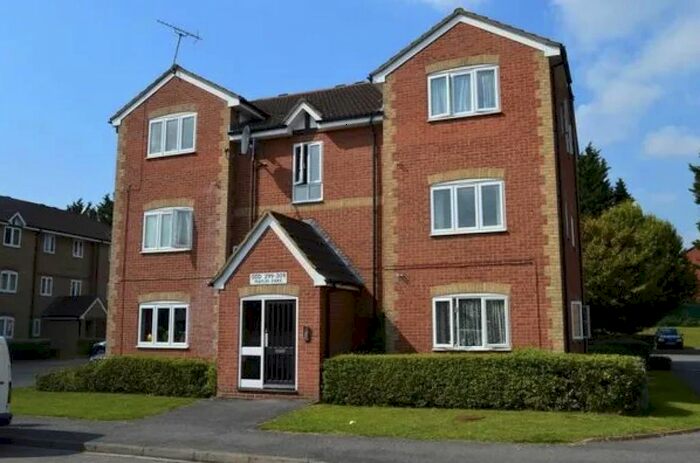 1 Bedroom Flat To Rent In Maplin Park, Slough, SL3