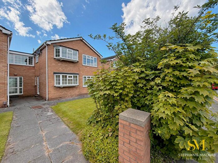 2 Bedroom Flat For Sale In Piercefield Court, Church Road, Formby, L37