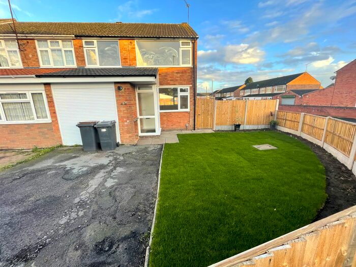 3 Bedroom End Of Terrace House To Rent In Trenance Road, Exhall, Coventry, CV7