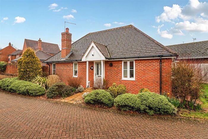 2 Bedroom Property For Sale In Copperwood Close, Liphook, GU30